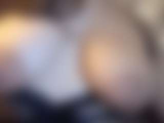 Honestlyfux's Live Sex Cam Show
