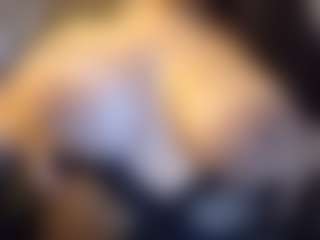 Honestlyfux's Live Sex Cam Show