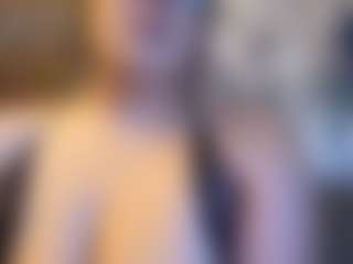 Honestlyfux's Live Sex Cam Show