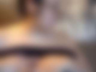 Honestlyfux's Live Sex Cam Show