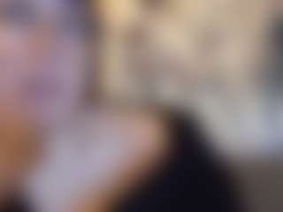 Honestlyfux's Live Sex Cam Show