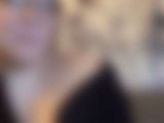 Honestlyfux's Live Sex Cam Show
