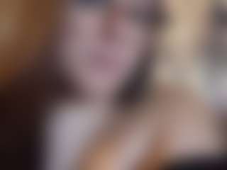Honestlyfux's Live Sex Cam Show