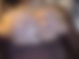 Show en direct avec Honestlyfux - Deepthroat sur Camsoda