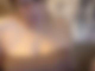 Honestlyfux's Live Sex Cam Show