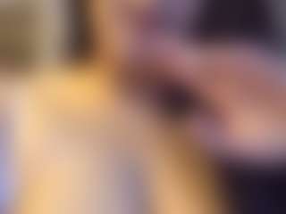 Honestlyfux's Live Sex Cam Show