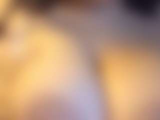 Honestlyfux's Live Sex Cam Show