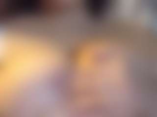 Honestlyfux's Live Sex Cam Show