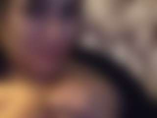 Honestlyfux's Live Sex Cam Show