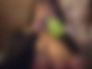 Honestlyfux's Live Sex Cam Show