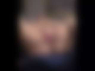 Honestlyfux's Live Sex Cam Show