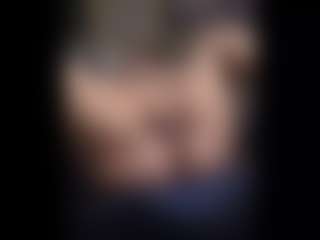 Honestlyfux's Live Sex Cam Show