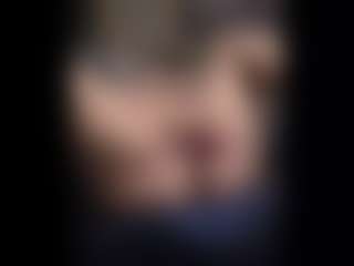 Honestlyfux's Live Sex Cam Show