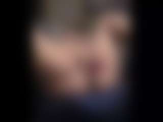 Honestlyfux's Live Sex Cam Show