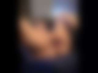 Honestlyfux's Live Sex Cam Show
