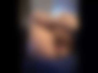 Honestlyfux's Live Sex Cam Show