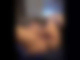 Honestlyfux's Live Sex Cam Show