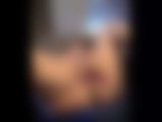 Honestlyfux's Live Sex Cam Show