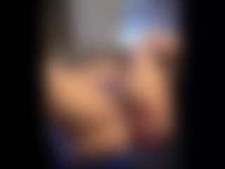 Honestlyfux's Live Sex Cam Show