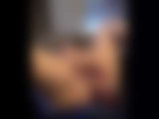 Honestlyfux's Live Sex Cam Show