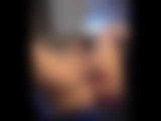 Honestlyfux's Live Sex Cam Show