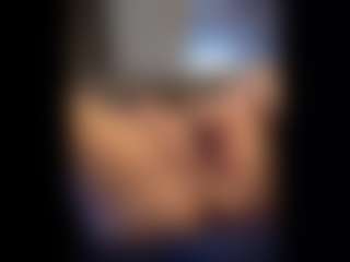 Honestlyfux's Live Sex Cam Show