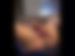 Honestlyfux's Live Sex Cam Show