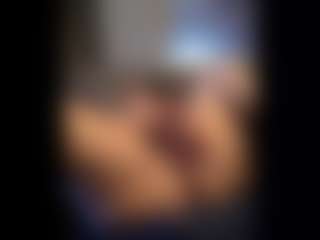Honestlyfux's Live Sex Cam Show