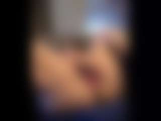 Honestlyfux's Live Sex Cam Show