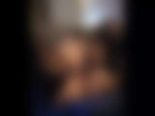 Honestlyfux's Live Sex Cam Show