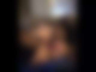 Honestlyfux's Live Sex Cam Show