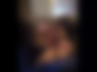 Honestlyfux's Live Sex Cam Show