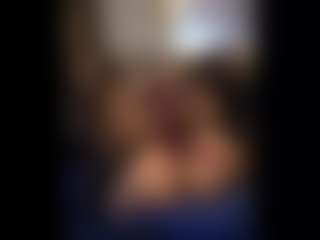 Honestlyfux's Live Sex Cam Show