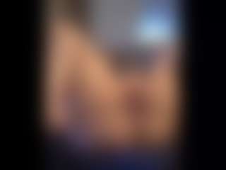 Honestlyfux's Live Sex Cam Show