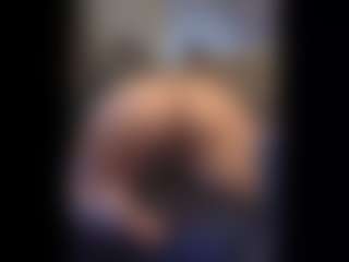 Honestlyfux's Live Sex Cam Show