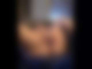 Honestlyfux's Live Sex Cam Show