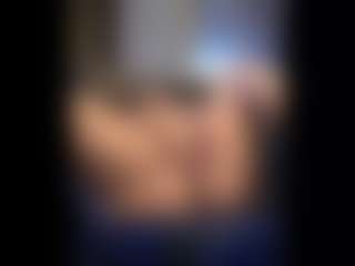 Honestlyfux's Live Sex Cam Show