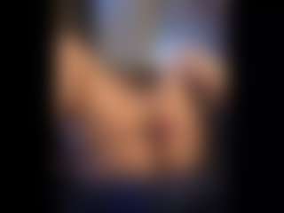 Honestlyfux's Live Sex Cam Show