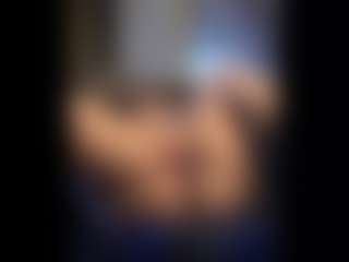Honestlyfux's Live Sex Cam Show