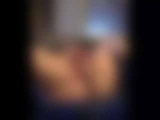 Honestlyfux's Live Sex Cam Show