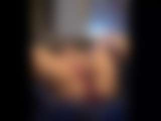 Honestlyfux's Live Sex Cam Show