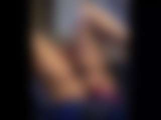 Honestlyfux's Live Sex Cam Show