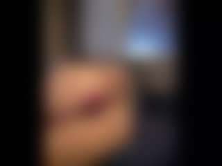 Honestlyfux's Live Sex Cam Show