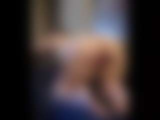 Honestlyfux's Live Sex Cam Show