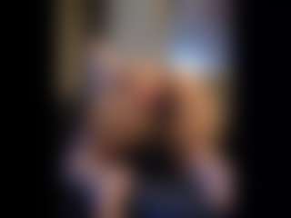 Honestlyfux's Live Sex Cam Show