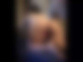 Honestlyfux's Live Sex Cam Show