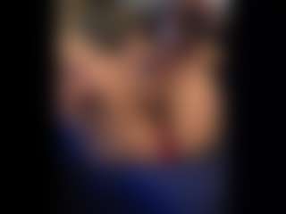 Honestlyfux's Live Sex Cam Show