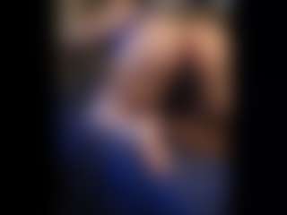 Honestlyfux's Live Sex Cam Show