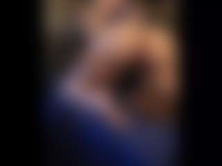 Honestlyfux's Live Sex Cam Show