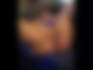 Honestlyfux's Live Sex Cam Show